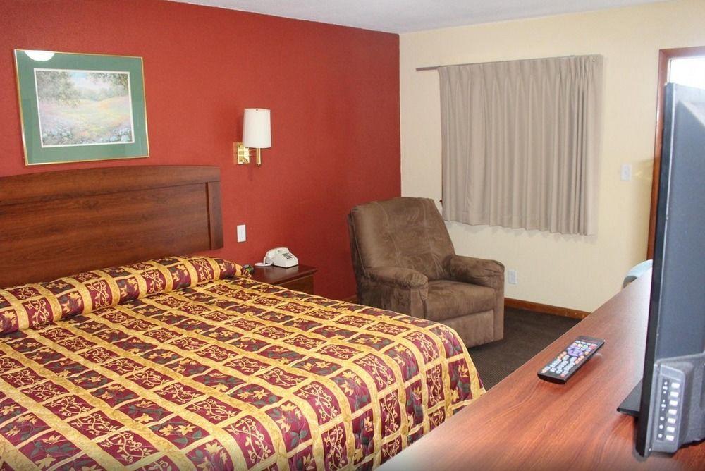 Budget Inn Oskaloosa Exterior foto