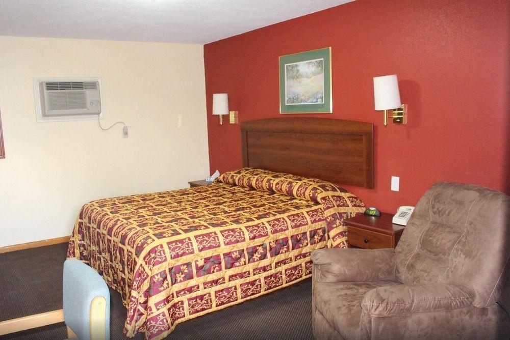 Budget Inn Oskaloosa Exterior foto