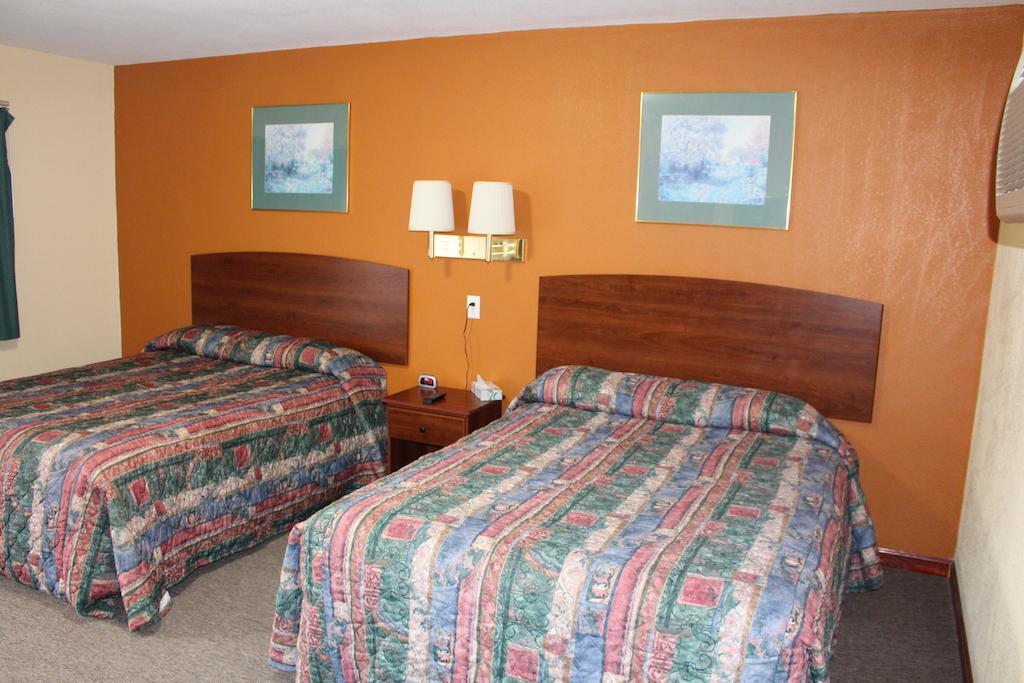 Budget Inn Oskaloosa Exterior foto