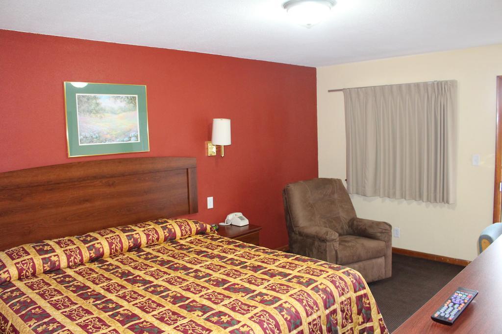Budget Inn Oskaloosa Exterior foto