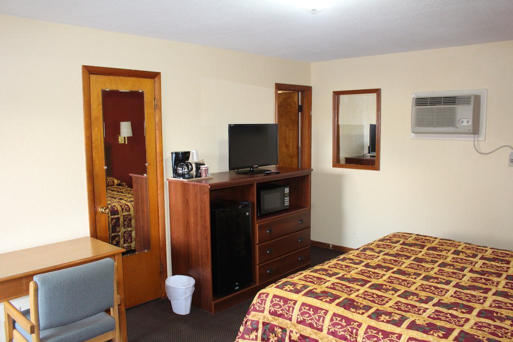 Budget Inn Oskaloosa Exterior foto